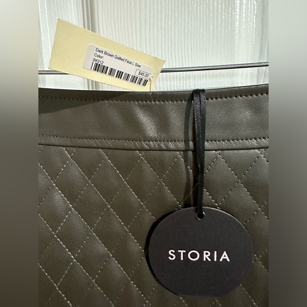 NWT - Storia Quilted Faux Leather Skirt - Picture 4 of 5